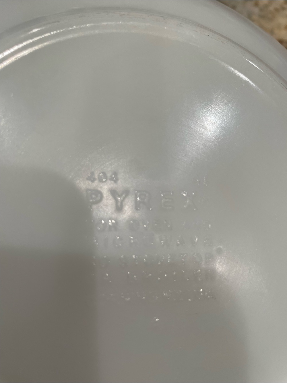 Vintage Pyrex 404 Mixing Bowl with Gold on white Butterfly pattern - Picture 13 of 14